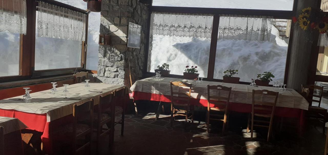 Albergo Nuoitas 포르니 디 소프라 외부 사진
